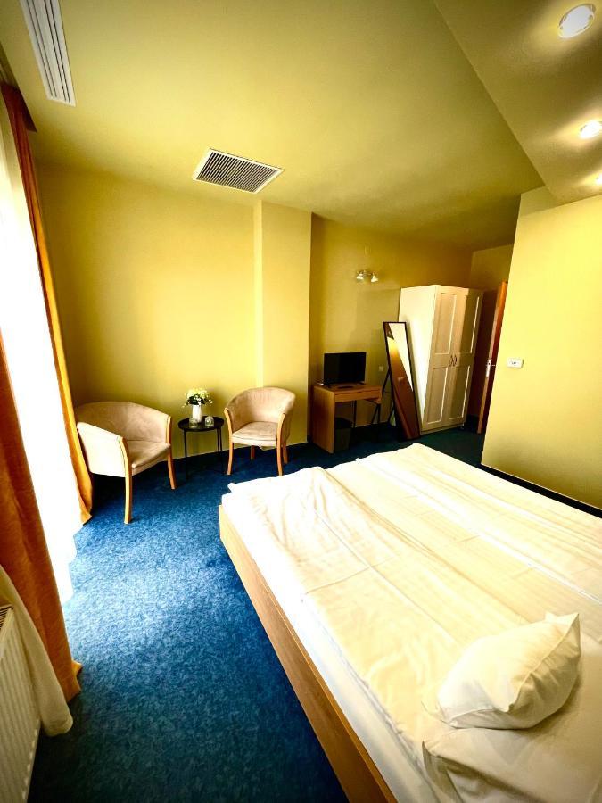 Hotel Torontal Temeşvar Dış mekan fotoğraf