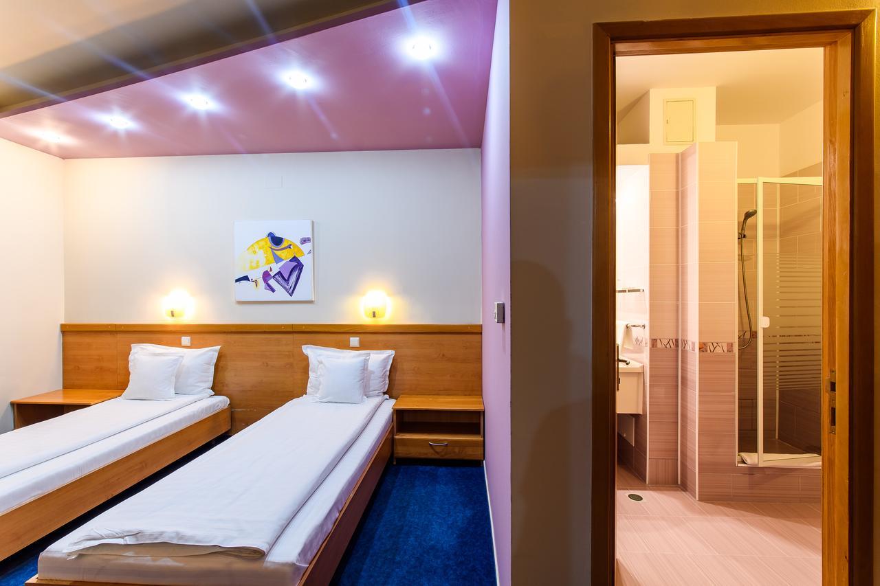 Hotel Torontal Temeşvar Dış mekan fotoğraf