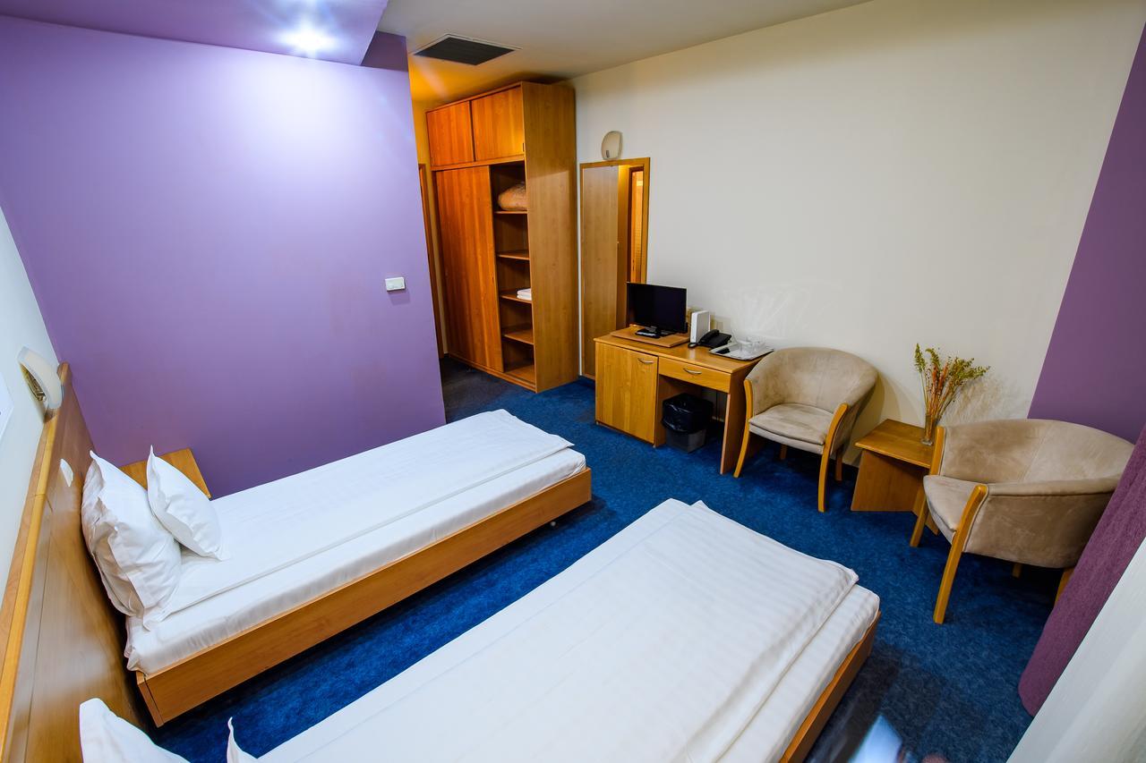 Hotel Torontal Temeşvar Dış mekan fotoğraf
