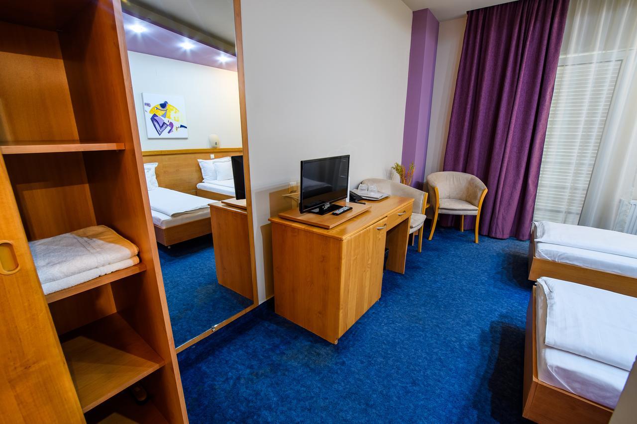 Hotel Torontal Temeşvar Dış mekan fotoğraf