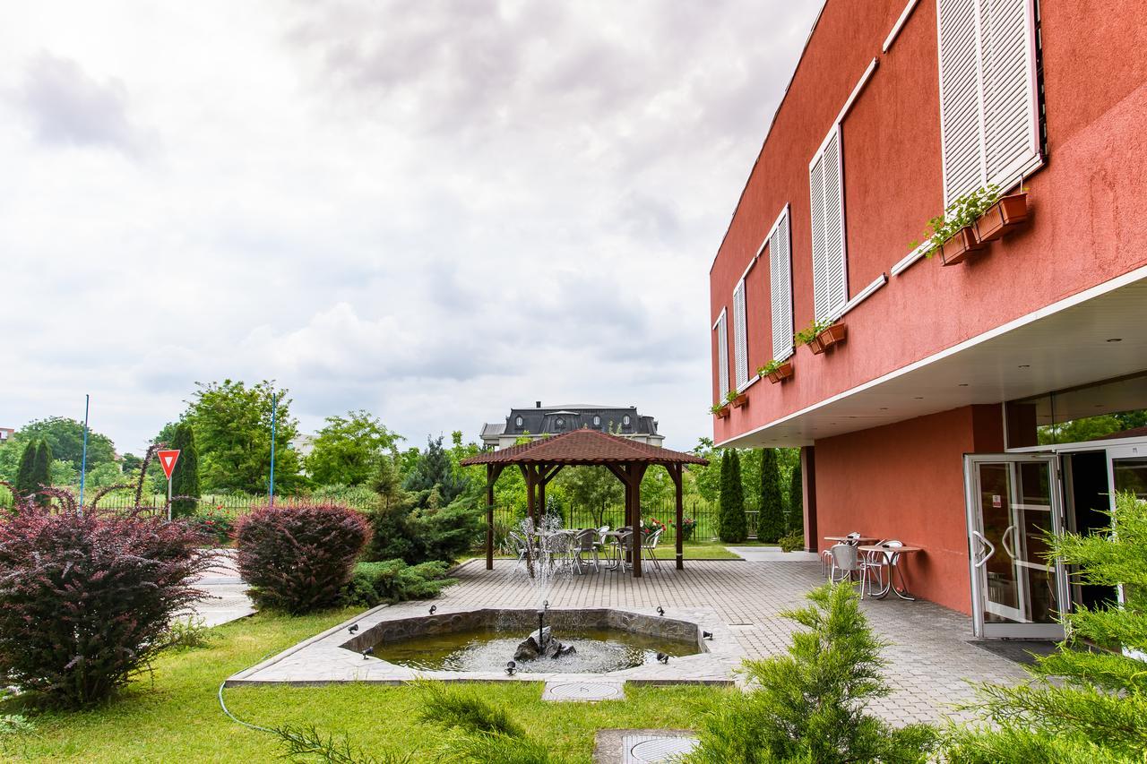Hotel Torontal Temeşvar Dış mekan fotoğraf