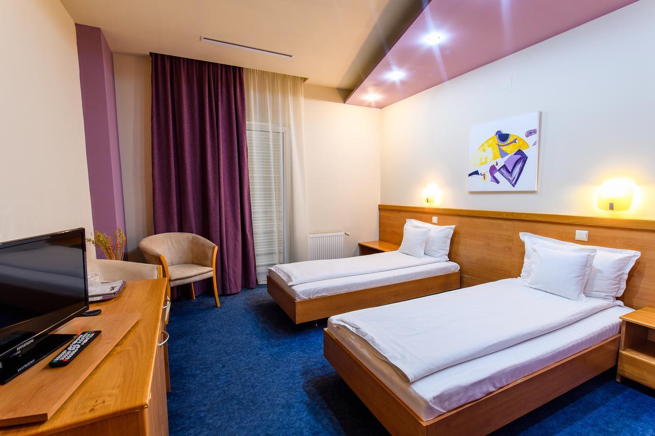 Hotel Torontal Temeşvar Dış mekan fotoğraf