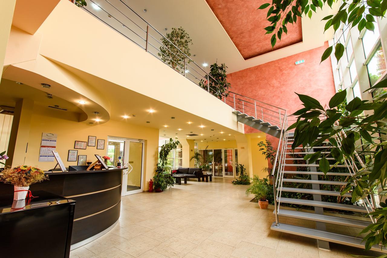 Hotel Torontal Temeşvar Dış mekan fotoğraf